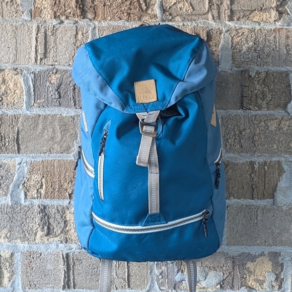 L.L. Bean Traverse Backpack Hiking Outdoor Gorpcore Camping Teal Blue - Picture 1 of 12